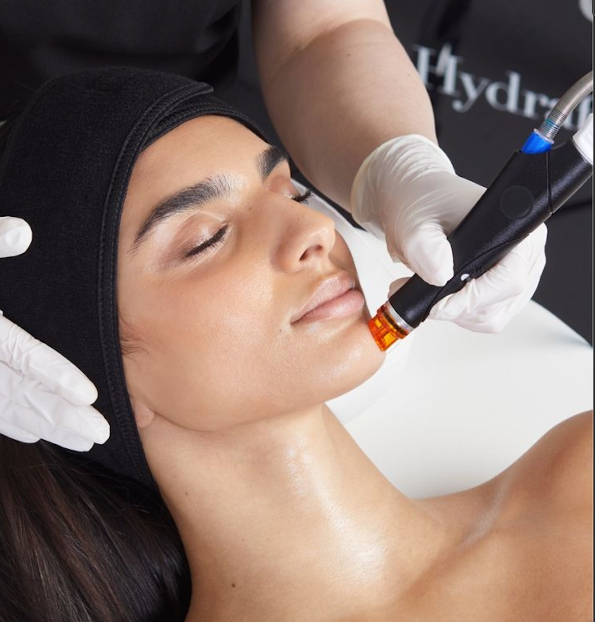 Hydrafacial: Η Απόλυτη Θεραπεία για Υγιή και Λαμπερή Επιδερμίδα